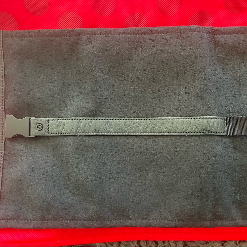 lululemon athletica Black Wallet - Picture 3 of 4